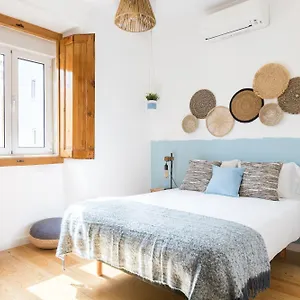 Apartment Feel In Stunning Renovated Nest In Graca, Lissabon